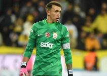 Hangi Futbolcu? Futbol Quiz Oyunu