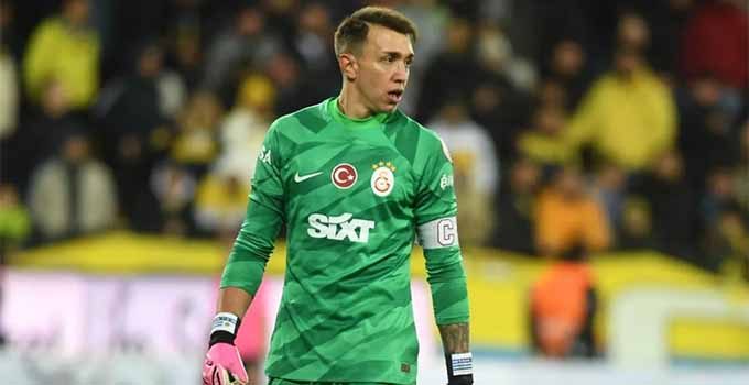 Hangi Futbolcu? Futbol Quiz Oyunu